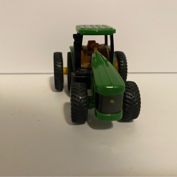 2004 ERTL 1:64 scale Diecast John Deere Dealer Days 8520 Tractor - Picture 4 of 7